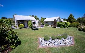 Blue Thistle Cottages